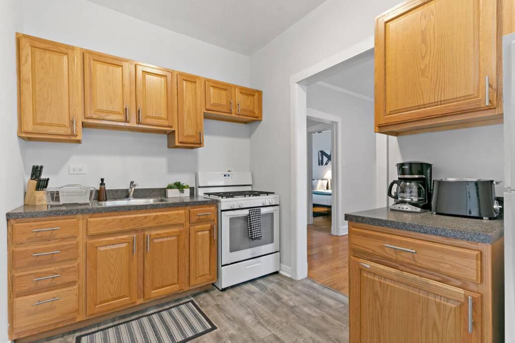 Well-Furnished 1Br Apt In Popular Spot - Belmont J3 Chicago Kültér fotó
