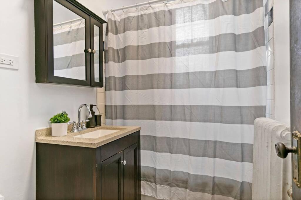 Well-Furnished 1Br Apt In Popular Spot - Belmont J3 Chicago Kültér fotó